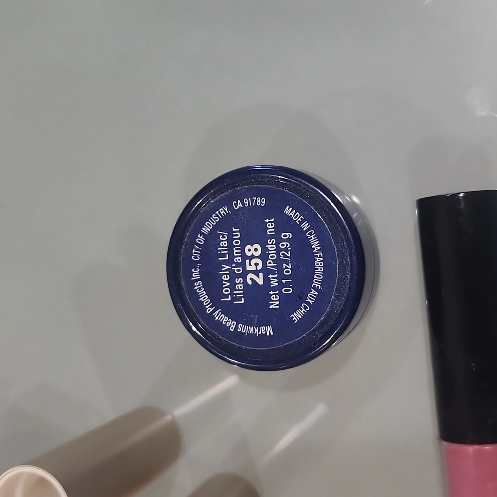 Bundle makeup - Picture 3 of 3